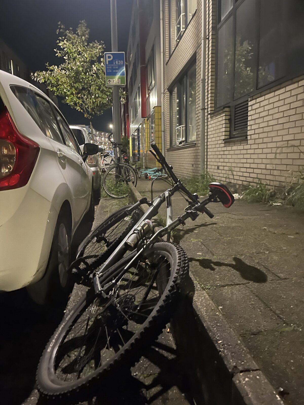 Personalized Exploitation through Extreme Information Assymetry between Worker and Ai Agents at UberEATS